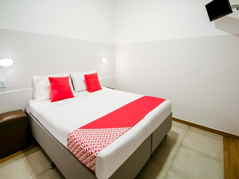 Hotel Oyo Girassol Carioca