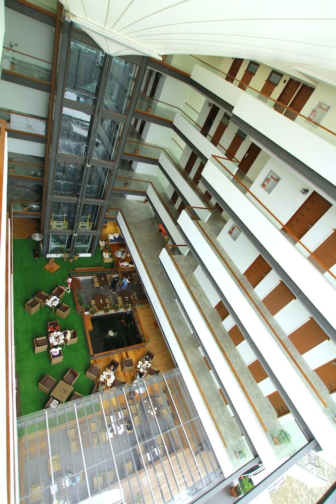 Hotel Grand Sierra Pines Baguio