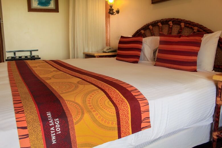 Posada Mweya Safari Lodge