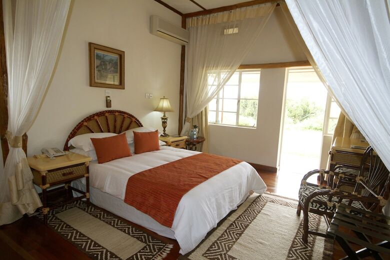 Posada Mweya Safari Lodge