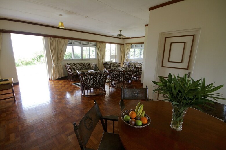 Posada Mweya Safari Lodge