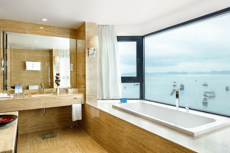 Wyndham Legend Halong Hotel