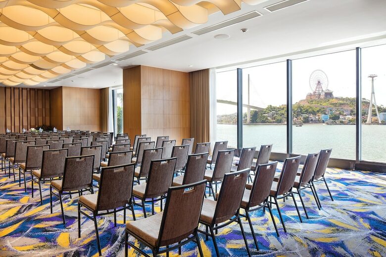 Wyndham Legend Halong Hotel