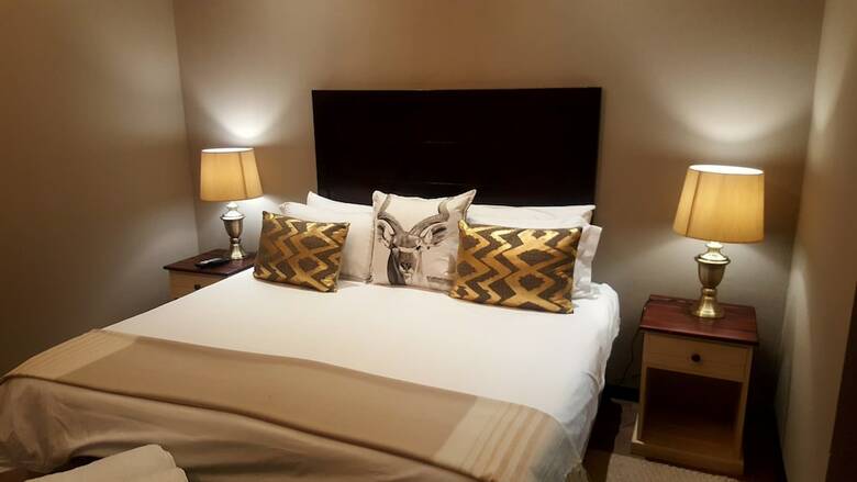 Hotel Aerotropolis Guest Lodge