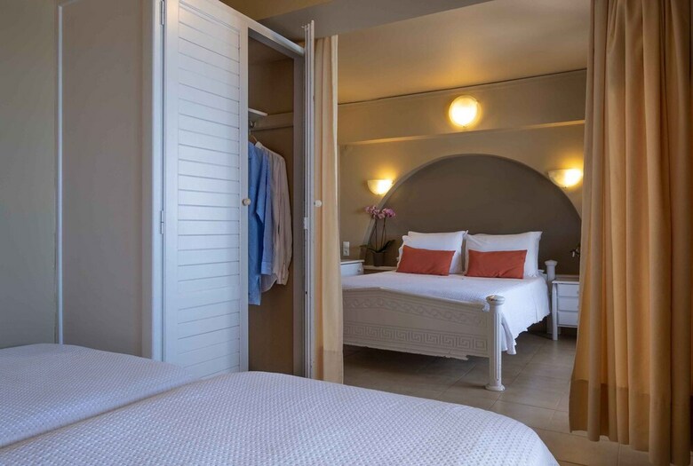 Aparthotel Nelly's Apartments
