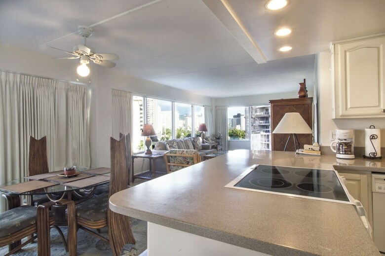Ilikai 925 By Redawning
