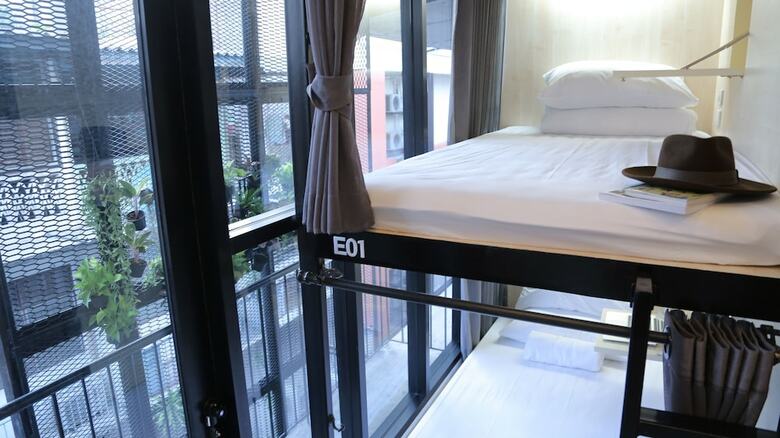 Hostal Lamurr Sukhumvit 41