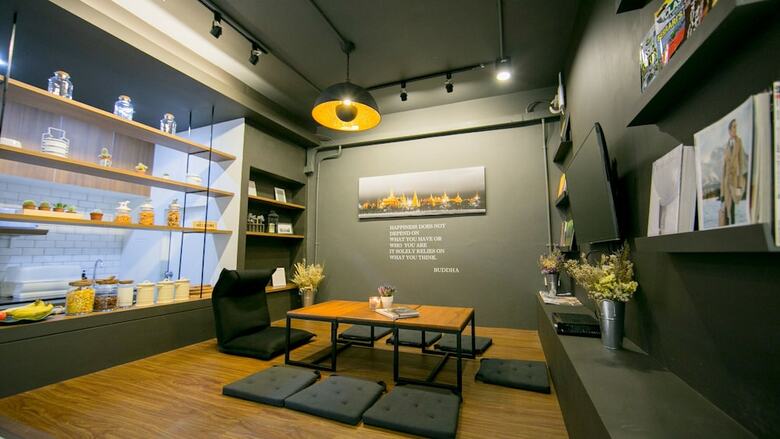 Hostal Lamurr Sukhumvit 41
