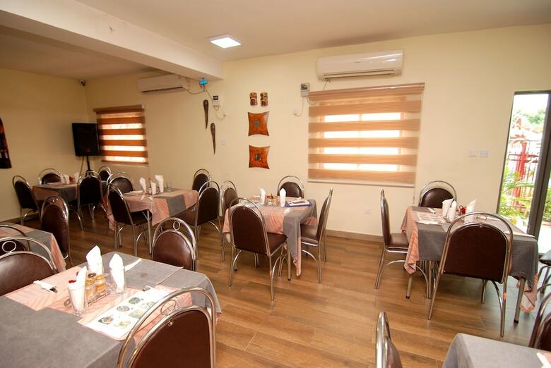 Hotel Rosebud