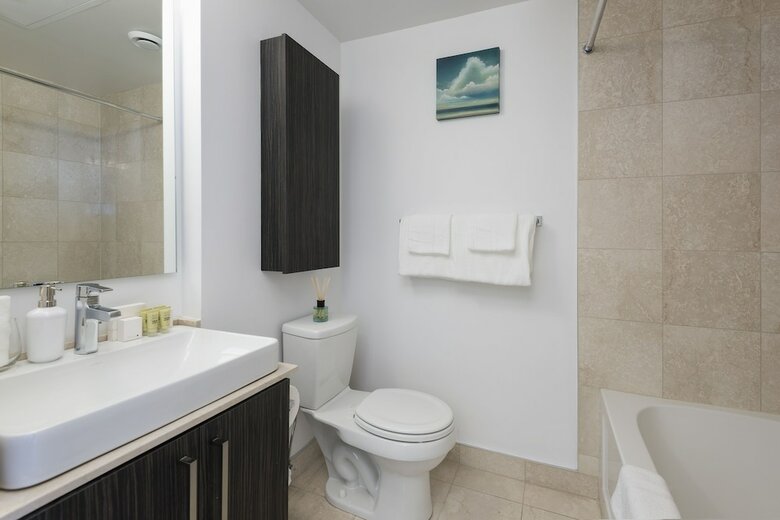 Metropolis Condotel Suites - York Street