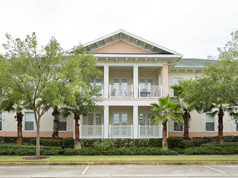 Reunion Resort By Intteli Fun Rentals