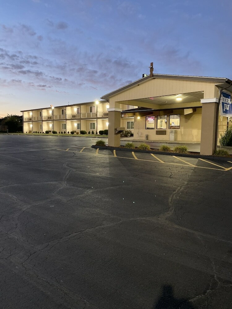 Hotel Rodeway Inn