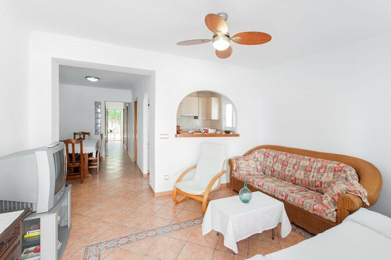 Villa Llam�ntol