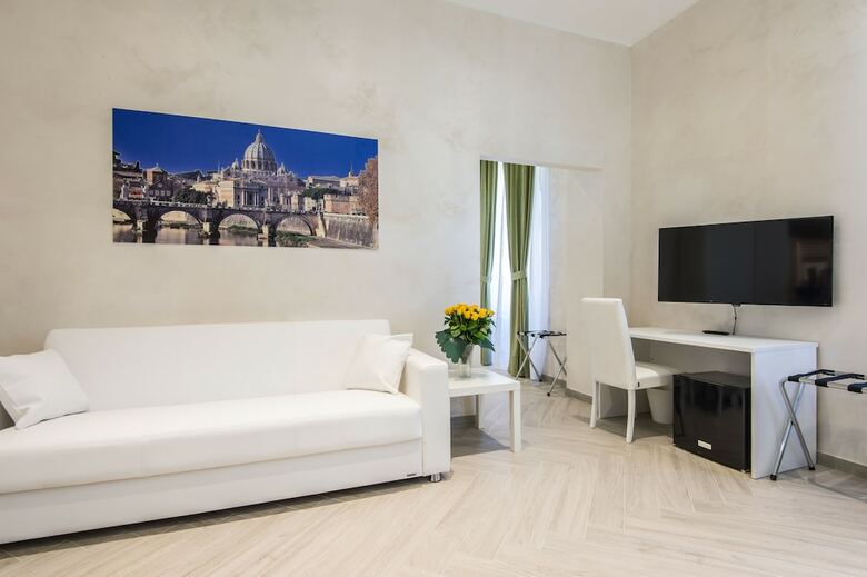 Penta Luxury House