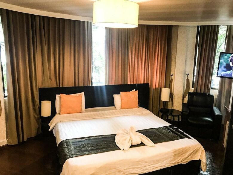 River Star Hotel