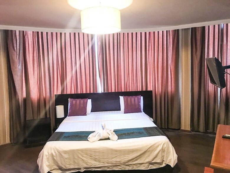 River Star Hotel