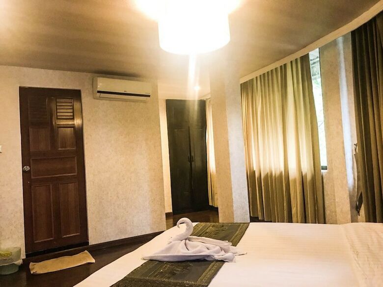 River Star Hotel