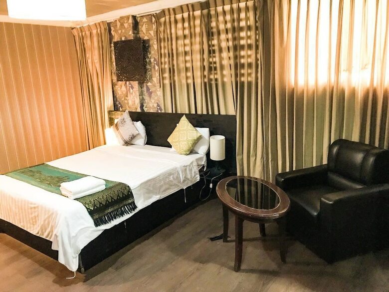 River Star Hotel