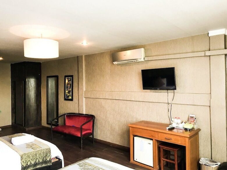 River Star Hotel
