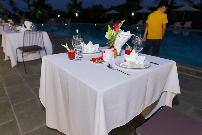 Hotel Bao Ninh Beach Resort