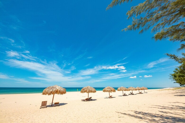 Hotel Bao Ninh Beach Resort