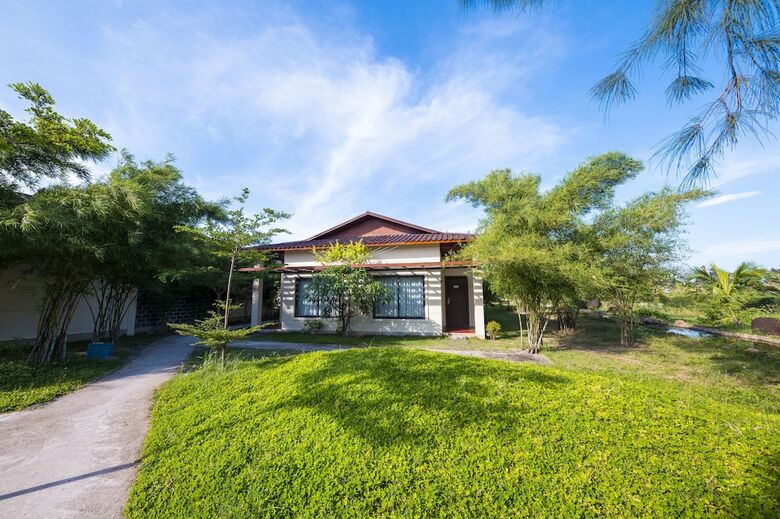 Hotel Bao Ninh Beach Resort