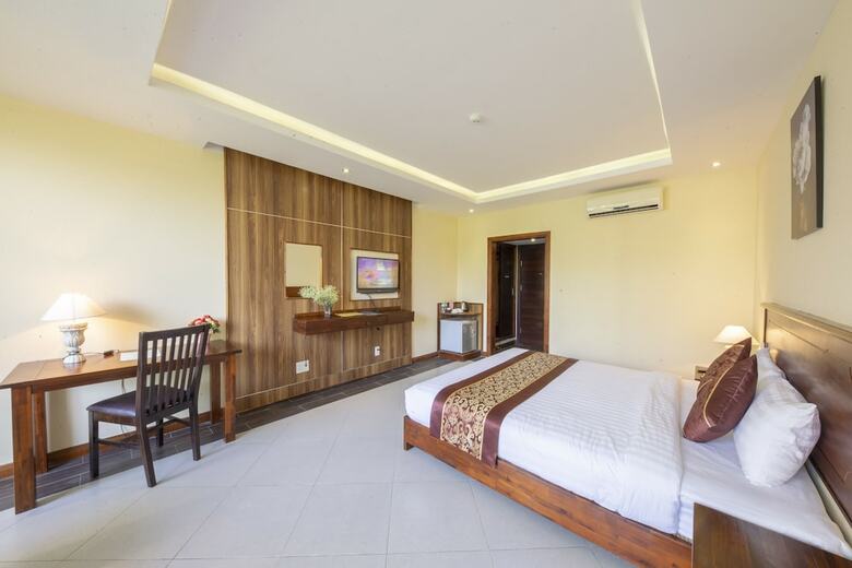 Hotel Bao Ninh Beach Resort