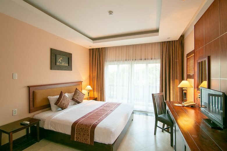 Hotel Bao Ninh Beach Resort