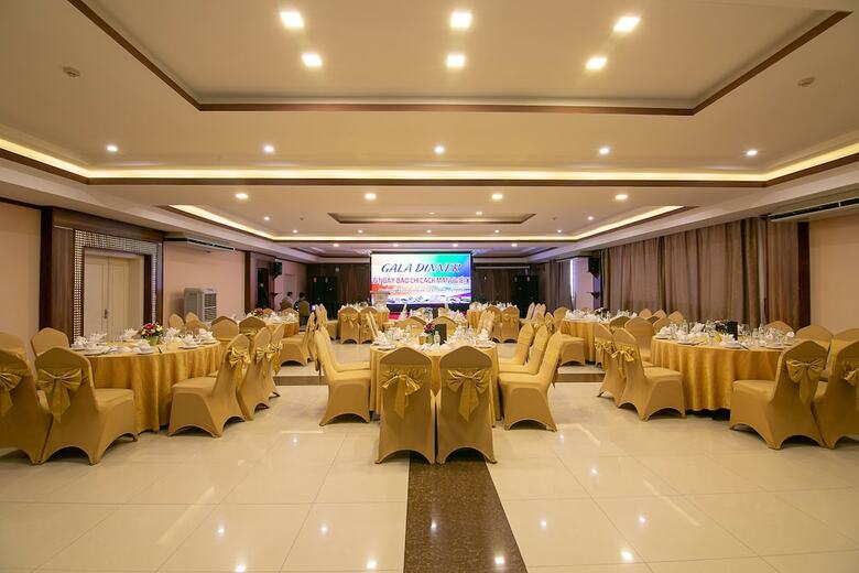 Hotel Bao Ninh Beach Resort
