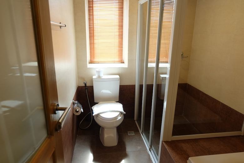 Hotel Green Mansion & Service Apartment