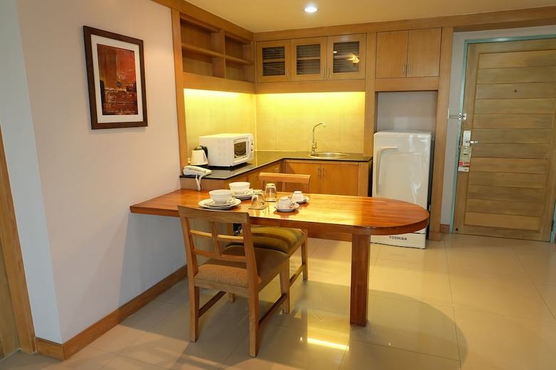 Hotel Green Mansion & Service Apartment