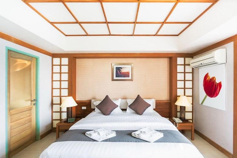 Hotel Green Mansion & Service Apartment