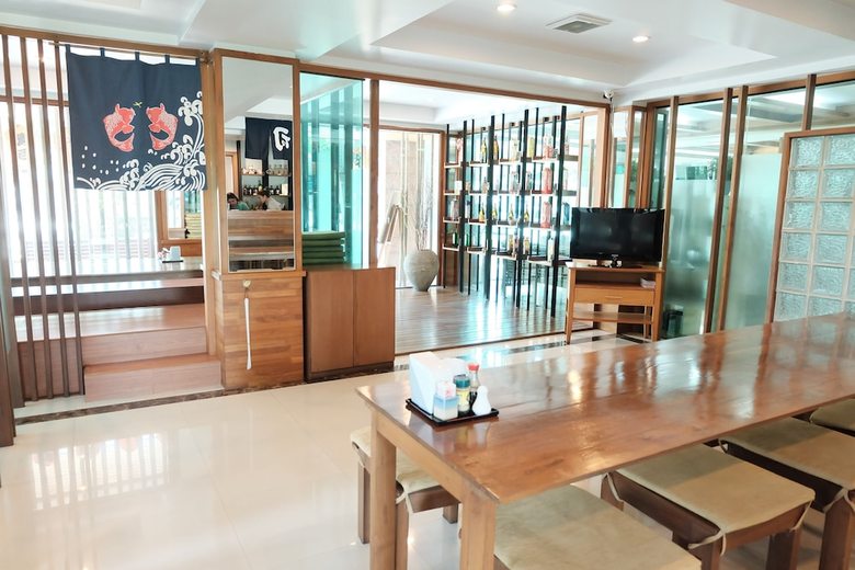 Hotel Green Mansion & Service Apartment