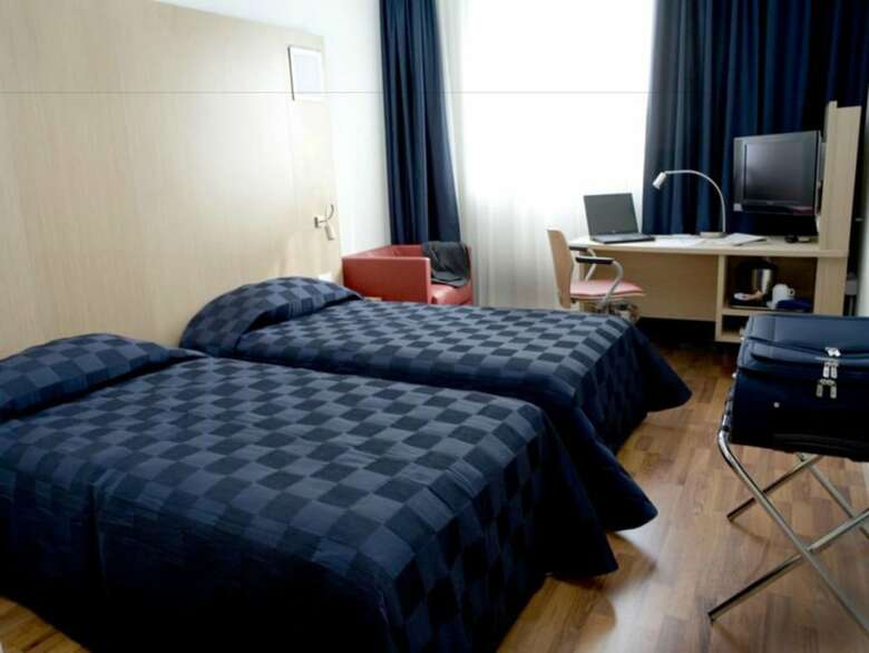 Hotel Ramada Encore By Wyndham Bologna