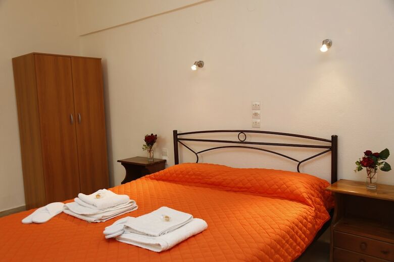Aparthotel Aristides Studios