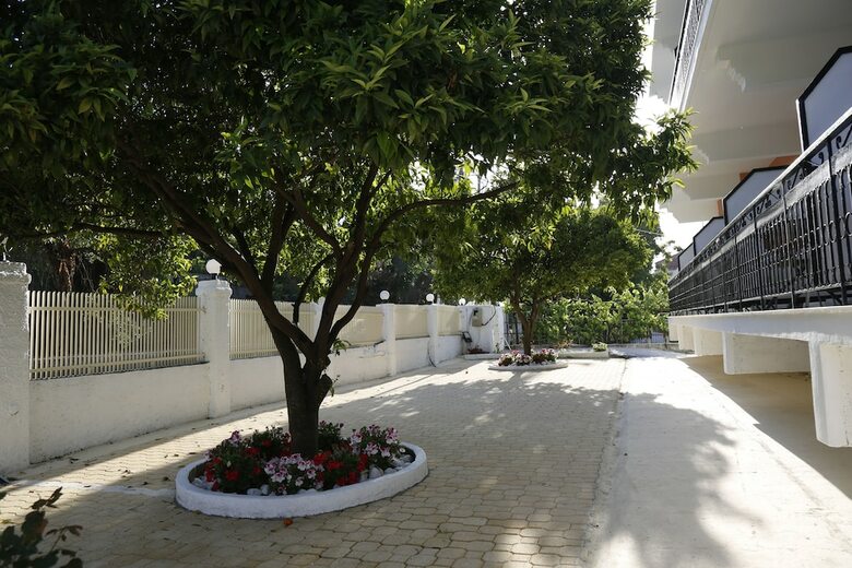 Aparthotel Aristides Studios