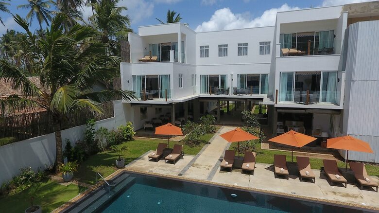 Hotel Kk Beach