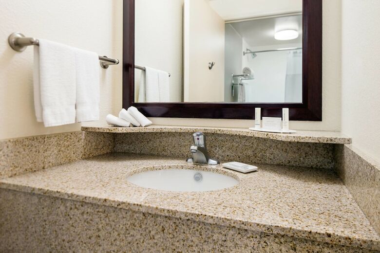 Hotel Springhill Suites By Marriott Bakersfield
