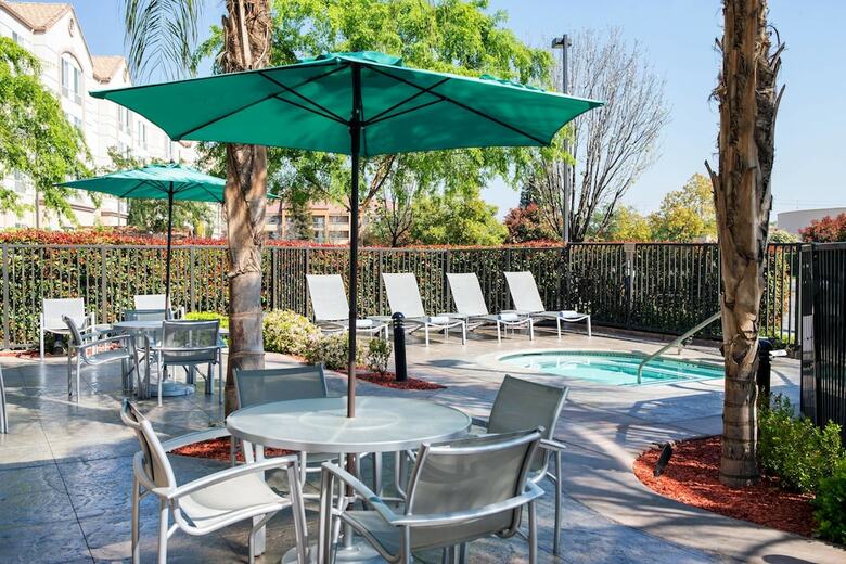 Hotel Springhill Suites By Marriott Bakersfield