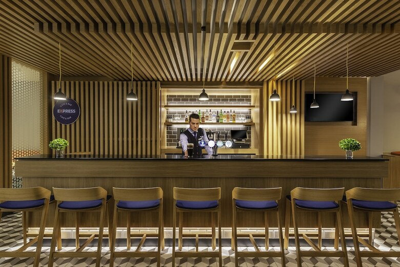 Holiday Inn Express Hotel Dublin Airport