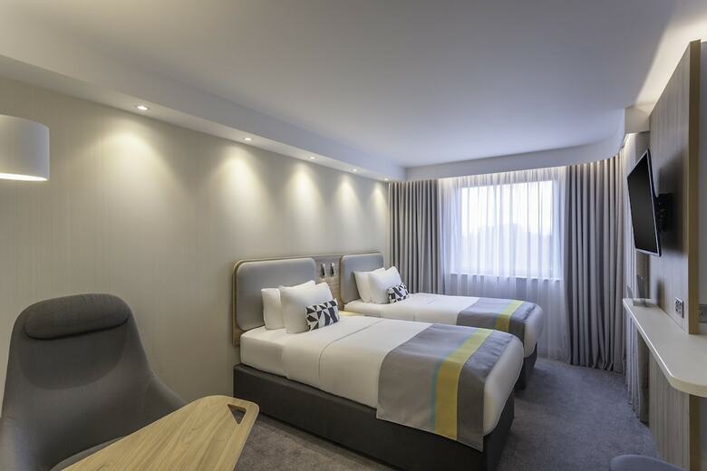 Holiday Inn Express Hotel Dublin Airport