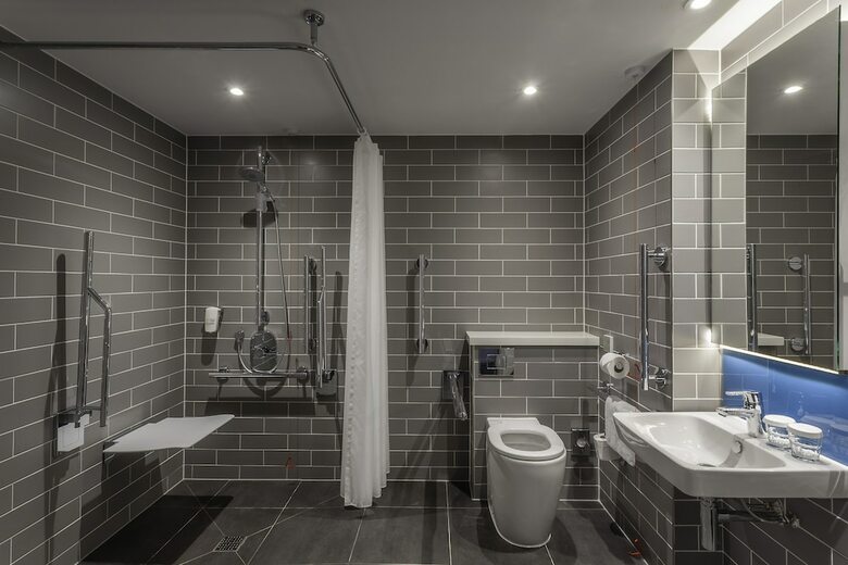 Holiday Inn Express Hotel Dublin Airport