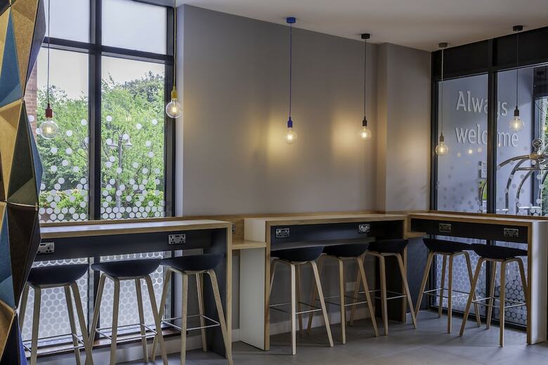 Holiday Inn Express Hotel Dublin Airport