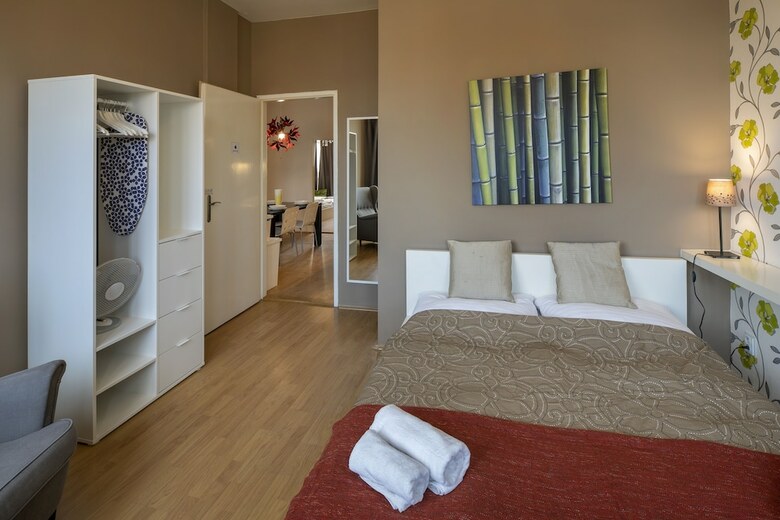 Hostal New Town - Apple Apartments