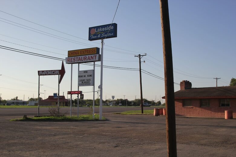 Motel Lakeside Inn & Suites