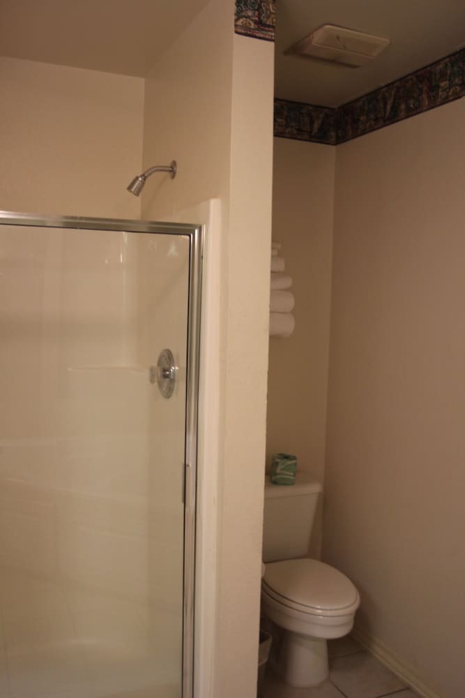 Motel Lakeside Inn & Suites