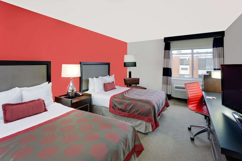 Hotel Ramada By Wyndham Marquette