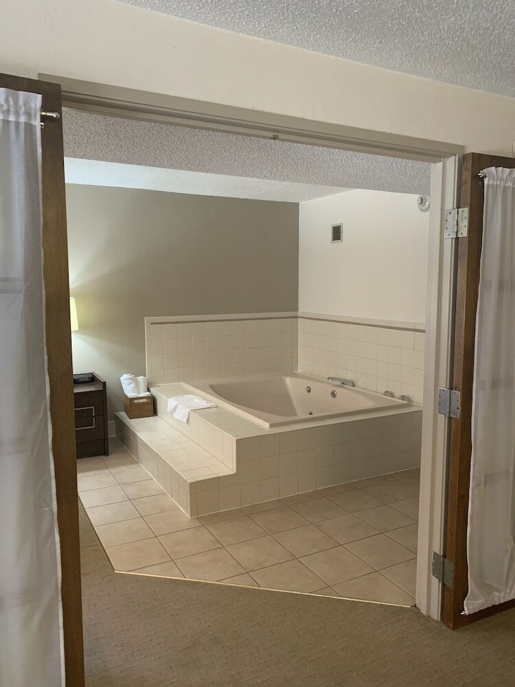Hotel Ramada By Wyndham Marquette