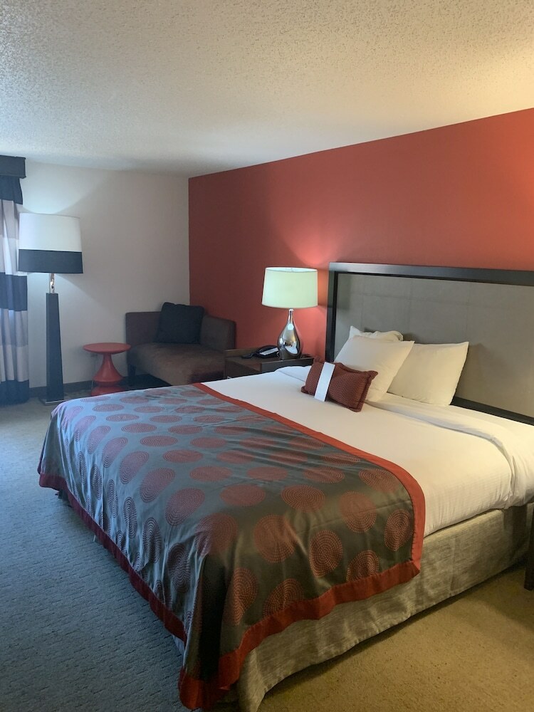 Hotel Ramada By Wyndham Marquette