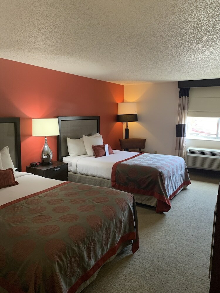 Hotel Ramada By Wyndham Marquette